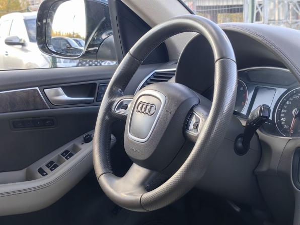 Audi Q5 I (8R) с пробегом 2010 года, цена 1 299 000 рублей, 211219 км, внедорожник, Автокод Объявления