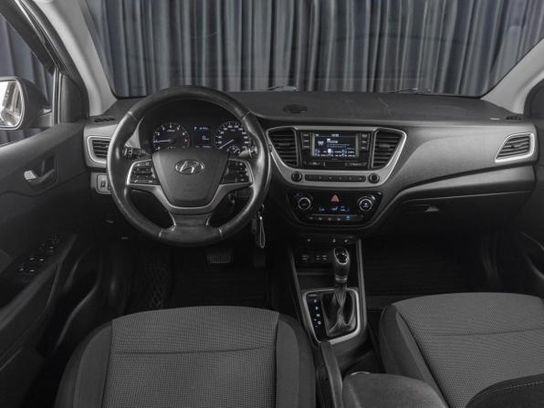 Hyundai Solaris II с пробегом 2018 года, цена 1 399 000 рублей, 159029 км, седан, Автокод Объявления