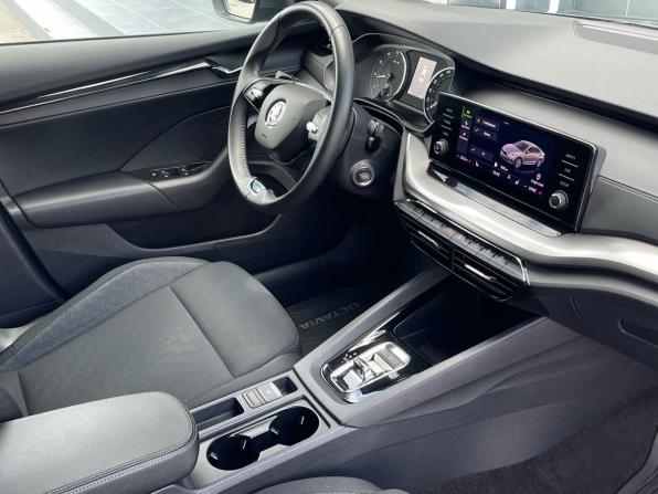 Skoda Octavia IV (A8) с пробегом 2021 года, цена 2 300 000 рублей, 83420 км, лифтбек, Автокод Объявления