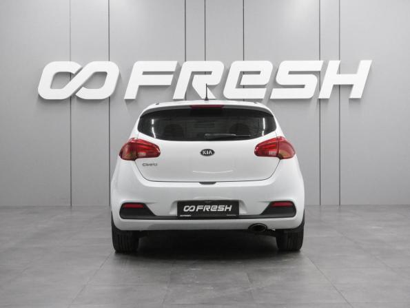 Kia Ceed II с пробегом 2014 года, цена 859 000 рублей, 243484 км, хэтчбек, Автокод Объявления