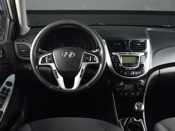 Hyundai Solaris I с пробегом 2012 года, цена 649 999 рублей, 266515 км, хэтчбек, Автокод Объявления
