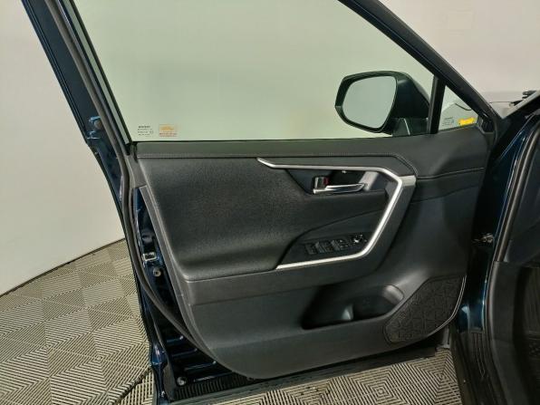 Toyota RAV4 V (XA50) с пробегом 2019 года, цена 3 649 000 рублей, 55500 км, внедорожник, Автокод Объявления