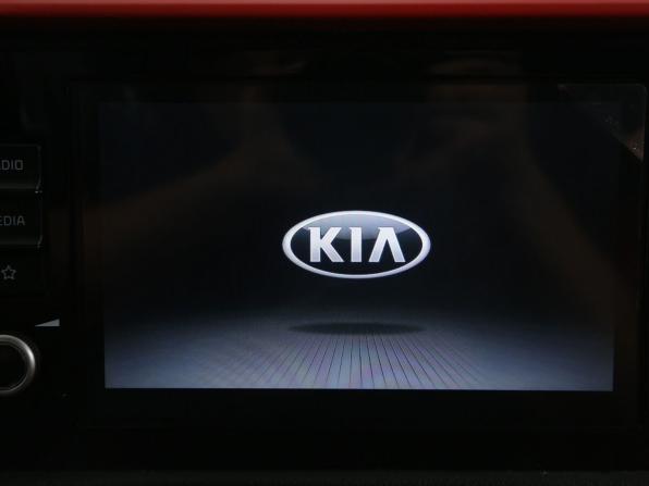 Kia Rio IV Рестайлинг с пробегом 2021 года, цена 1 724 000 рублей, 43000 км, хэтчбек, Автокод Объявления