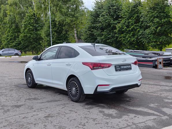 Hyundai Solaris II с пробегом 2018 года, цена 1 250 000 рублей, 84120 км, седан, Автокод Объявления
