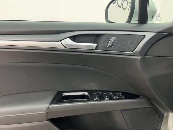 Ford Mondeo V с пробегом 2015 года, цена 1 190 000 рублей, 247070 км, седан, Автокод Объявления