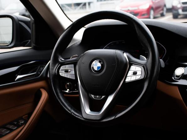 BMW 5 серии VII (G30/G31/G38) Рестайлинг с пробегом 2021 года, цена 4 347 000 рублей, 76153 км, седан, Автокод Объявления