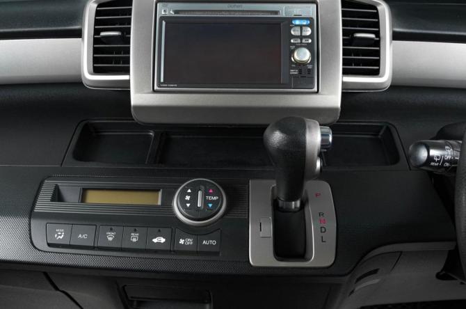 Honda Freed I Рестайлинг с пробегом 2012 года, цена 1 159 000 рублей, 147000 км, компактвэн, Автокод Объявления