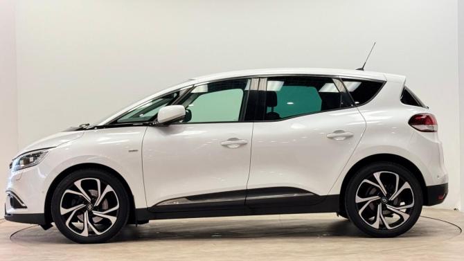 Renault Scenic IV с пробегом 2018 года, цена 1 270 000 рублей, 104296 км, минивэн, Автокод Объявления