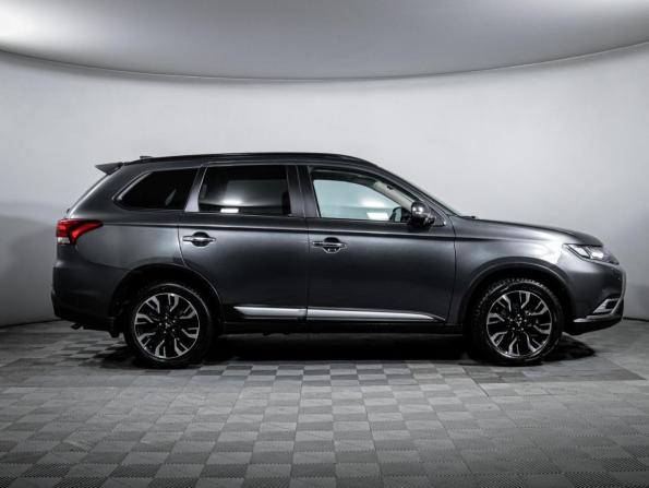 Mitsubishi Outlander III Рестайлинг 3 с пробегом 2021 года, цена 2 950 000 рублей, 93200 км, внедорожник, Автокод Объявления