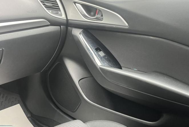 Mazda 3 III (BM) Рестайлинг с пробегом 2018 года, цена 1 460 000 рублей, 89943 км, седан, Автокод Объявления