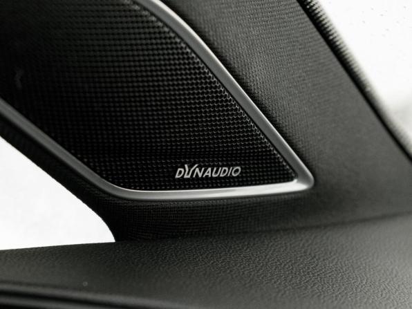 Volkswagen Golf R VII с пробегом 2015 года, цена 2 250 000 рублей, 105267 км, хэтчбек, Автокод Объявления