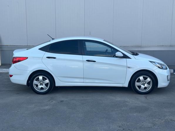 Hyundai Solaris I с пробегом 2013 года, цена 660 000 рублей, 186502 км, седан, Автокод Объявления