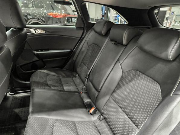 Kia Ceed III с пробегом 2019 года, цена 1 950 000 рублей, 56701 км, универсал, Автокод Объявления