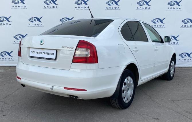 Skoda Octavia II (A5) Рестайлинг с пробегом 2011 года, цена 650 000 рублей, 205702 км, лифтбек, Автокод Объявления