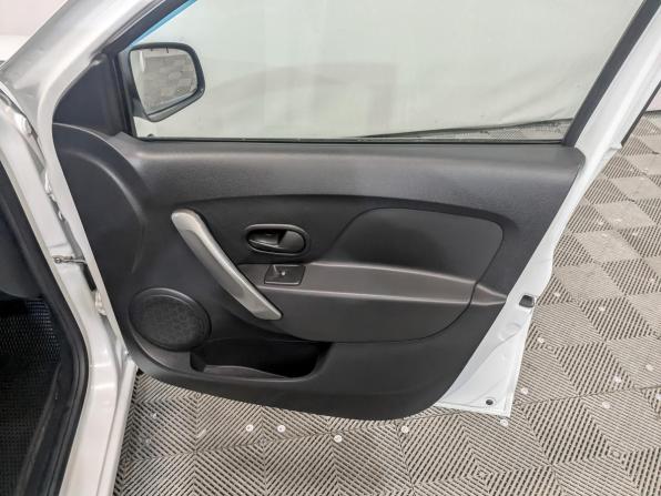 Renault Logan II Рестайлинг с пробегом 2022 года, цена 1 030 000 рублей, 133425 км, седан, Автокод Объявления