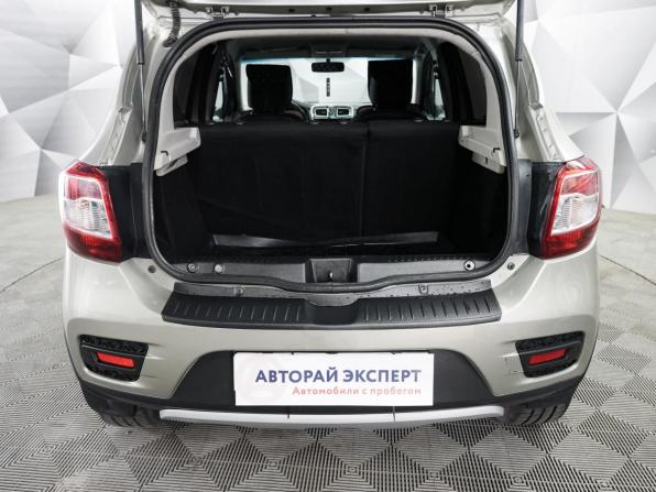 Renault Sandero II с пробегом 2017 года, цена 949 000 рублей, 145300 км, хэтчбек, Автокод Объявления