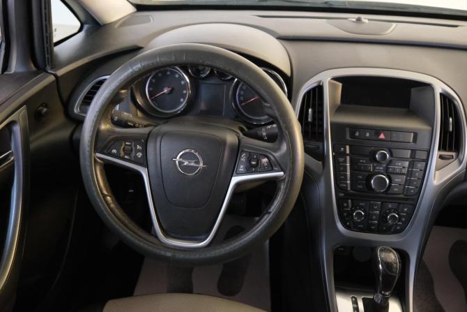 Opel Astra J Рестайлинг с пробегом 2013 года, цена 979 000 рублей, 119172 км, универсал, Автокод Объявления