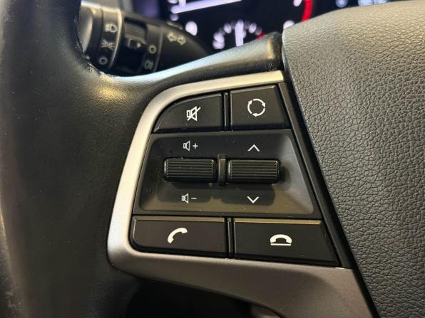 Hyundai Solaris II с пробегом 2018 года, цена 1 445 000 рублей, 103934 км, седан, Автокод Объявления