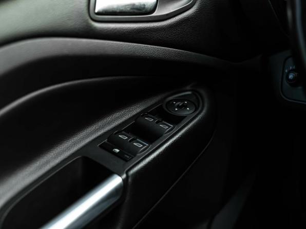 Ford Kuga II Рестайлинг с пробегом 2018 года, цена 1 640 000 рублей, 142477 км, внедорожник, Автокод Объявления