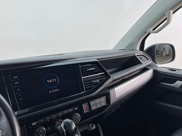 Volkswagen Multivan T6 Рестайлинг с пробегом 2021 года, цена 7 100 000 рублей, 85370 км, минивэн, Автокод Объявления