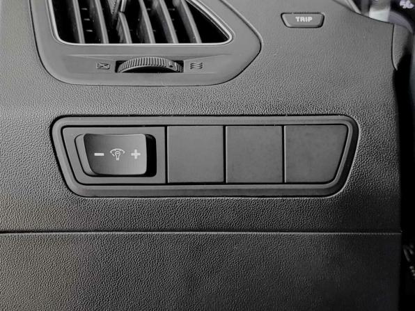 Hyundai ix35 I с пробегом 2012 года, цена 745 000 рублей, 351271 км, внедорожник, Автокод Объявления