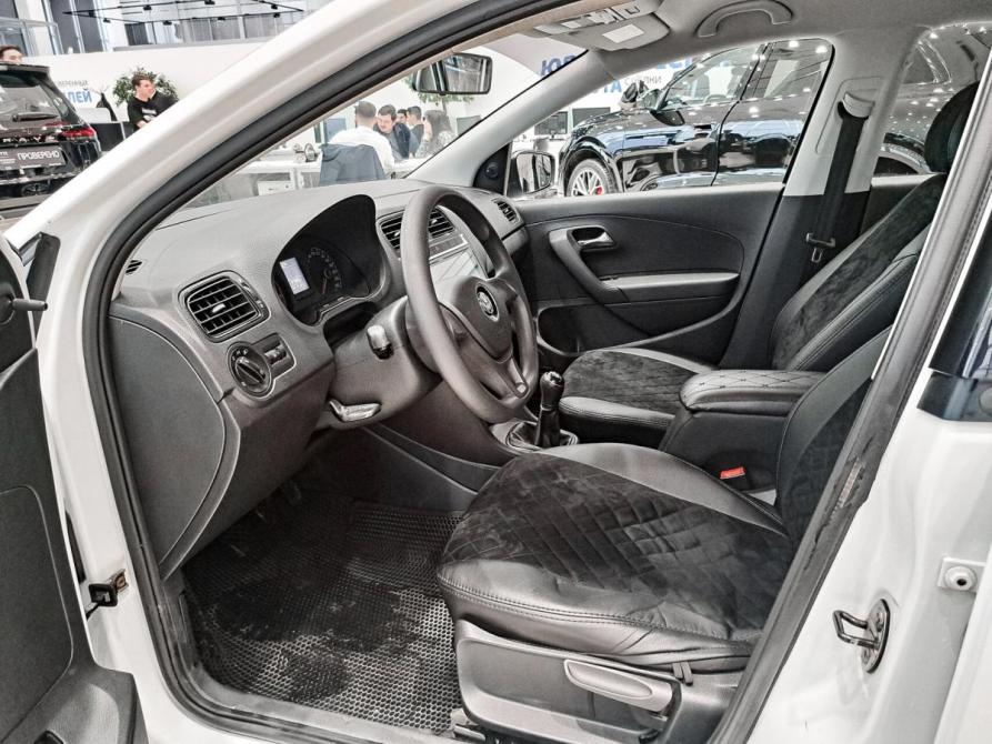 Volkswagen Polo V Рестайлинг Казань  - изображение 20