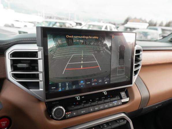 Toyota Tundra III с пробегом 2025 года, цена 9 050 000 рублей, 10390 км, пикап, Автокод Объявления
