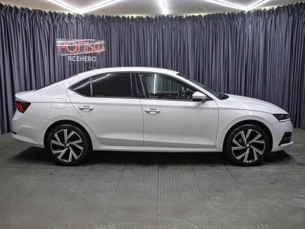 Skoda Octavia IV (A8) с пробегом 2020 года, цена 2 449 000 рублей, 76253 км, лифтбек, Автокод Объявления