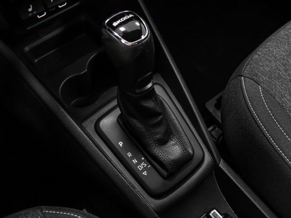 Skoda Rapid II с пробегом 2021 года, цена 1 649 000 рублей, 46233 км, лифтбек, Автокод Объявления