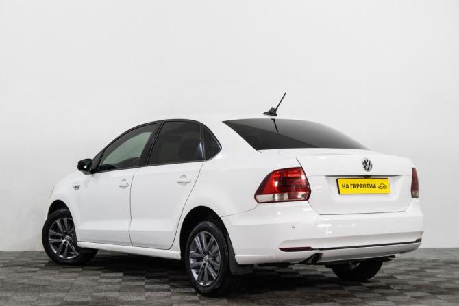 Volkswagen Polo V Рестайлинг с пробегом 2019 года, цена 1 399 000 рублей, 131000 км, седан, Автокод Объявления