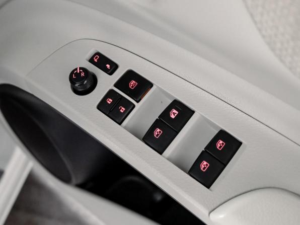 Toyota Sienta II с пробегом 2017 года, цена 1 370 000 рублей, 185040 км, минивэн, Автокод Объявления
