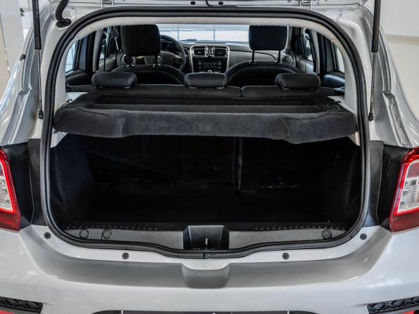 Renault Sandero II с пробегом 2015 года, цена 780 000 рублей, 133000 км, хэтчбек, Автокод Объявления