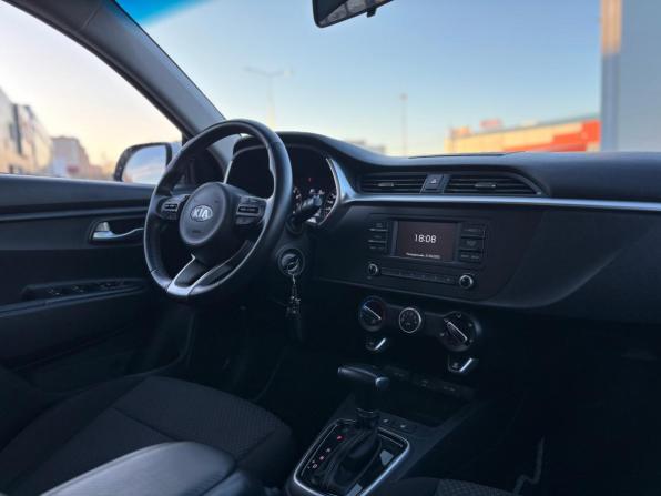 Kia Rio IV Рестайлинг с пробегом 2020 года, цена 1 700 000 рублей, 62124 км, седан, Автокод Объявления