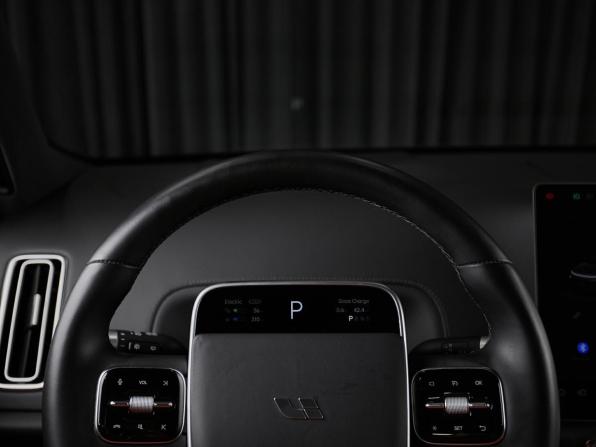 Новый Li Auto (Lixiang) L9 I 2023 года, цена 6 100 000 рублей, внедорожник, Автокод Объявления