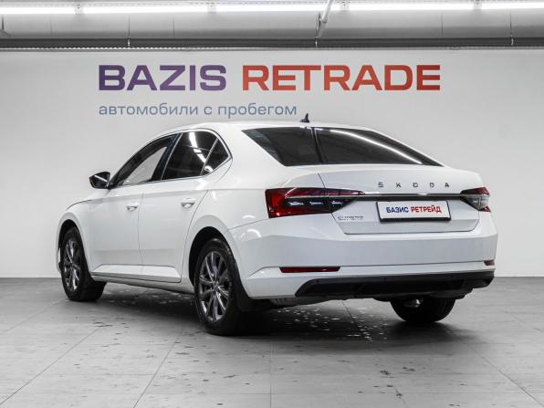 Skoda Superb III Рестайлинг с пробегом 2021 года, цена 2 999 000 рублей, 61850 км, лифтбек, Автокод Объявления