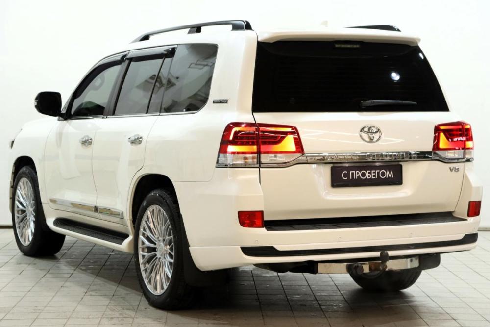 Toyota Land Cruiser 200 Series Рестайлинг 2 Сургут  - изображение 7