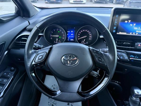 Toyota C-HR I Рестайлинг с пробегом 2019 года, цена 2 570 000 рублей, 58230 км, внедорожник, Автокод Объявления