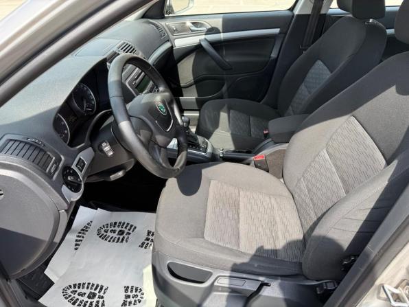 Skoda Octavia II (A5) Рестайлинг с пробегом 2012 года, цена 999 000 рублей, 126052 км, лифтбек, Автокод Объявления