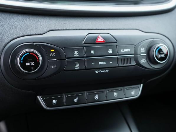 Kia Sorento III Prime с пробегом 2016 года, цена 1 990 000 рублей, 222007 км, внедорожник, Автокод Объявления