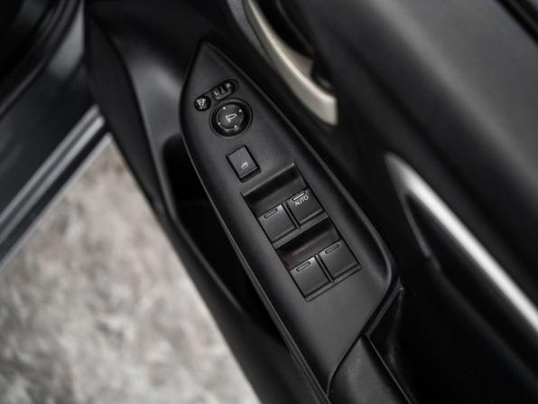 Honda Fit III Рестайлинг с пробегом 2019 года, цена 1 300 000 рублей, 124733 км, хэтчбек, Автокод Объявления