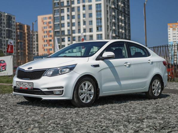 Kia Rio III Рестайлинг с пробегом 2016 года, цена 1 260 000 рублей, 75727 км, седан, Автокод Объявления