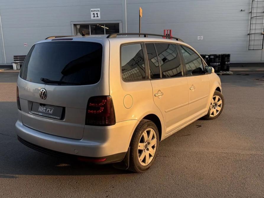 Volkswagen Touran I Рестайлинг Санкт-Петербург  - изображение 2