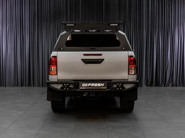 Toyota Hilux VIII с пробегом 2017 года, цена 3 584 000 рублей, 220667 км, offers.body_type.unknown, Автокод Объявления