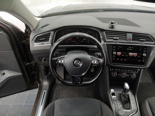 Volkswagen Tiguan II с пробегом 2017 года, цена 2 460 000 рублей, 130537 км, внедорожник, Автокод Объявления