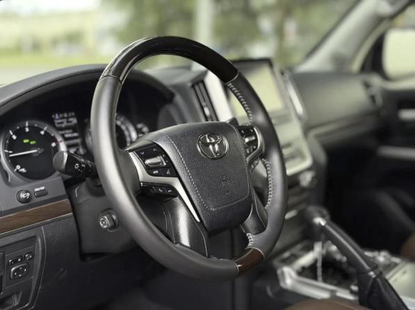 Toyota Land Cruiser 200 Series Рестайлинг 2 с пробегом 2016 года, цена 5 700 000 рублей, 122630 км, внедорожник, Автокод Объявления