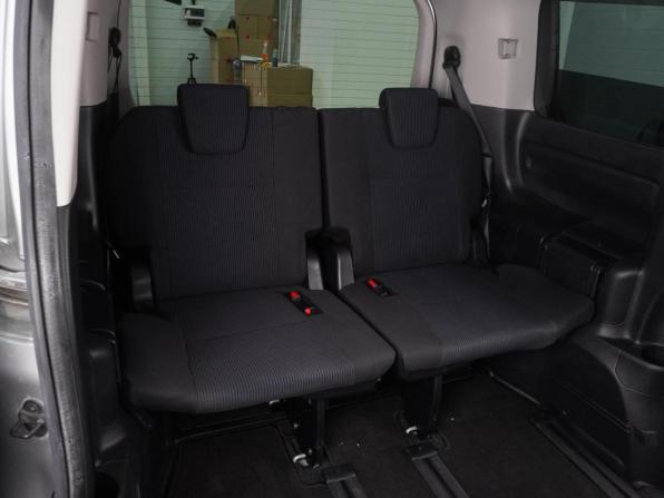 Toyota Voxy III (R80) Рестайлинг с пробегом 2020 года, цена 3 339 000 рублей, 60892 км, минивэн, Автокод Объявления