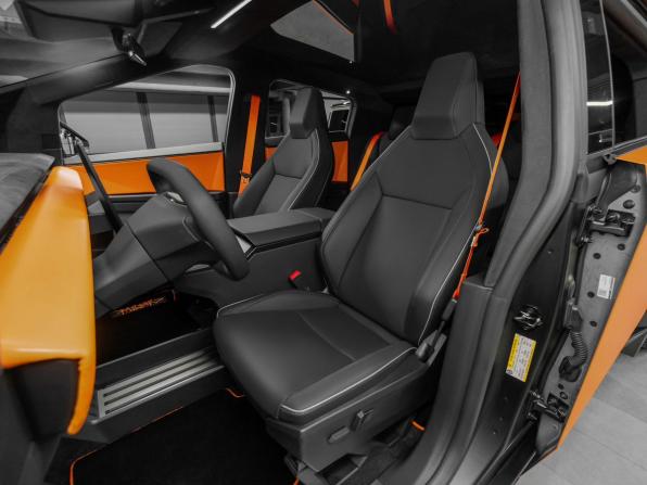 Tesla Cybertruck с пробегом 2024 года, цена 20 500 000 рублей, 2182 км, пикап, Автокод Объявления