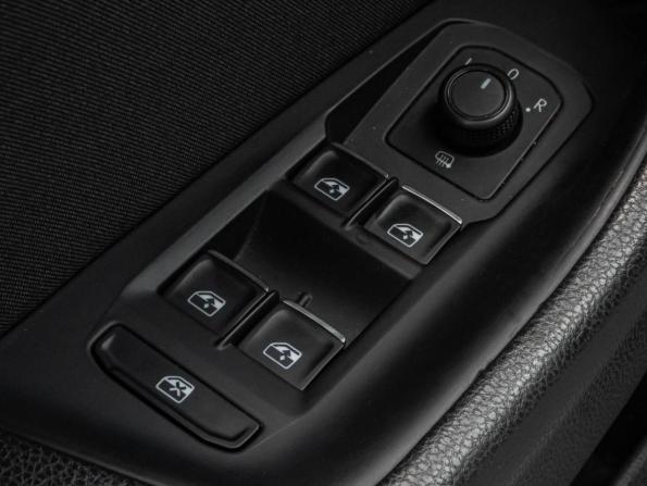 Volkswagen Passat B8 с пробегом 2016 года, цена 1 928 000 рублей, 155991 км, седан, Автокод Объявления