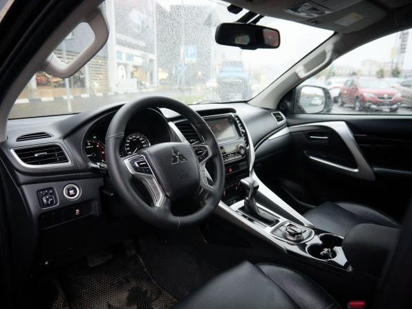 Mitsubishi Pajero Sport III с пробегом 2018 года, цена 2 650 000 рублей, 208248 км, внедорожник, Автокод Объявления