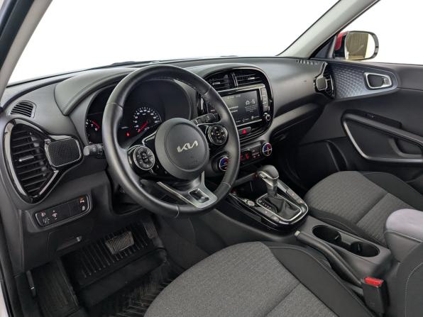 Kia Soul III с пробегом 2022 года, цена 2 550 000 рублей, 14000 км, хэтчбек, Автокод Объявления
